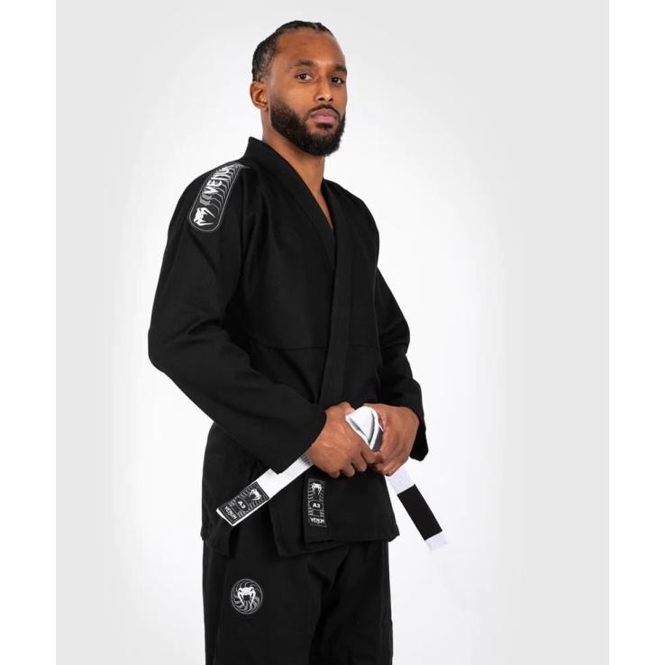 BJJ Venum Gi First Kimono - Zwart + witte riem inbegrepen