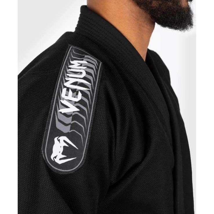 BJJ Venum Gi First Kimono - Zwart + witte riem inbegrepen